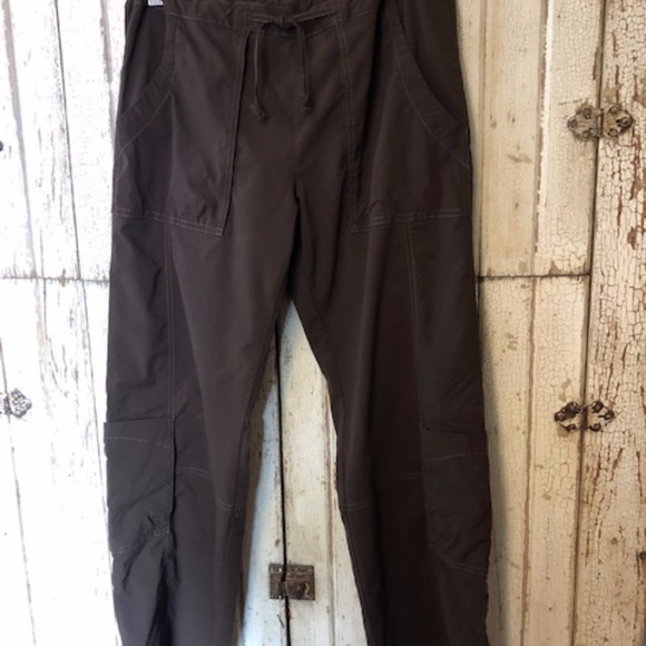 Lucy Pants - Women's Dark Brown Lucy Capri Cargo Pants Size M/S